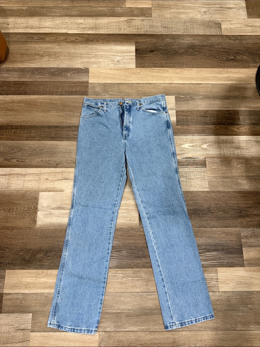 Wrangler Mens Bootcut Jeans in Light Blue